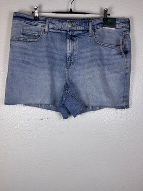 Wild Fable Mid-Rise Midi Light Wash Denim Cutoff Shorts. Sz 17.